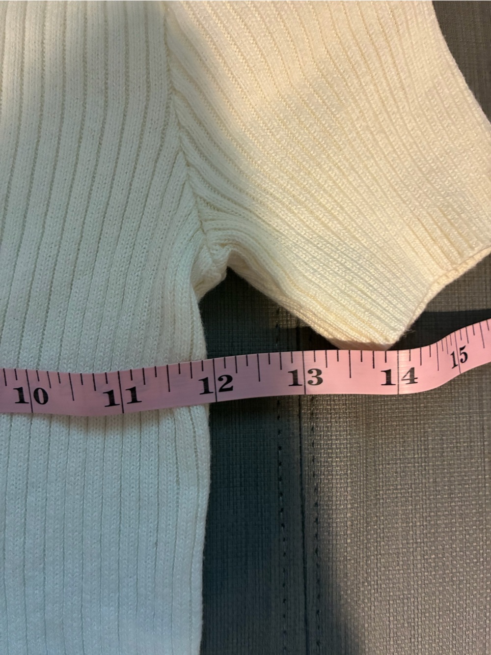 John Galt Ribbed Crop Sweater Size Small - Picture 8 of 9